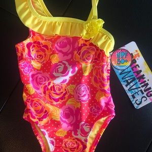 Baby girls swimsuit one-piece roses ruffles